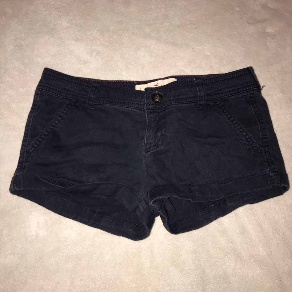 Short black Hollister shorts